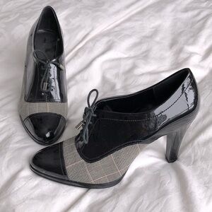 8 Anne Klein Patent Plaid Heeled Oxfords Pumps Lace Up Vintage Style 40s Glam